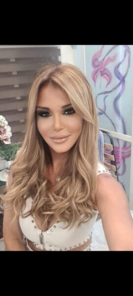 מוניקה אוברזאנק מסאג'יסטית מקצועית